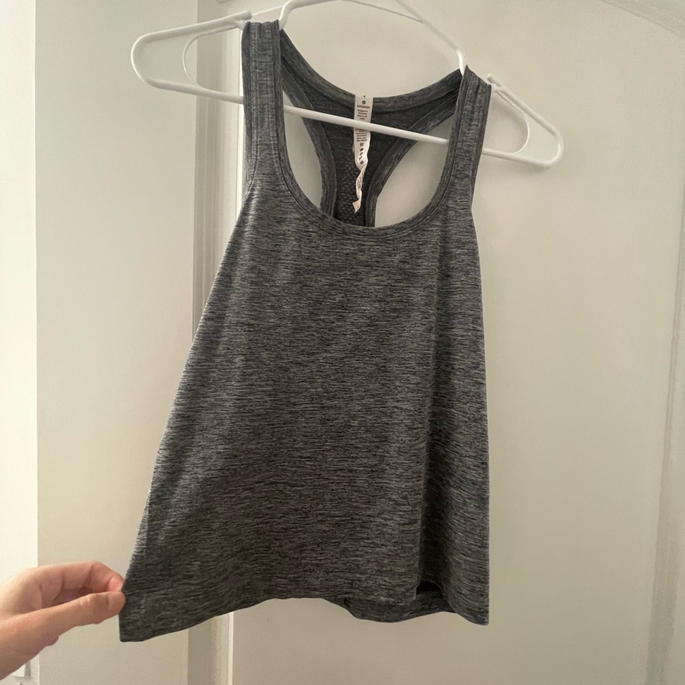 LULULEMON-size 4-grey swiftly tech race length-excellent condition